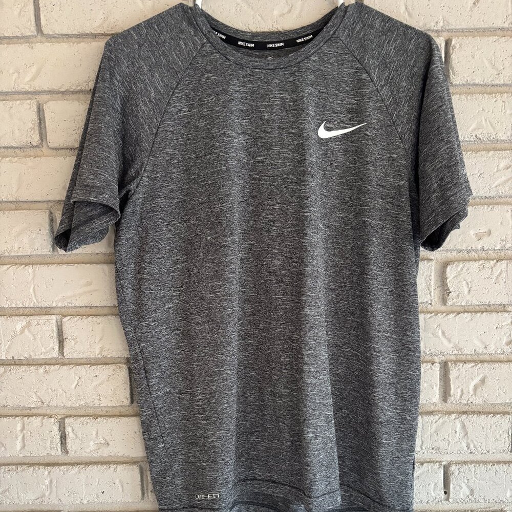 Nike Swim Dri Fit Short Sleeve Athletic Shirt Men's Small Gray Performance